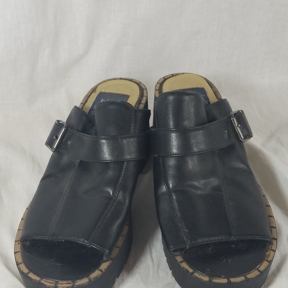 Blue Suede Shoes Black Open Toe Clog Sandles sz 7 - Picture 7 of 8